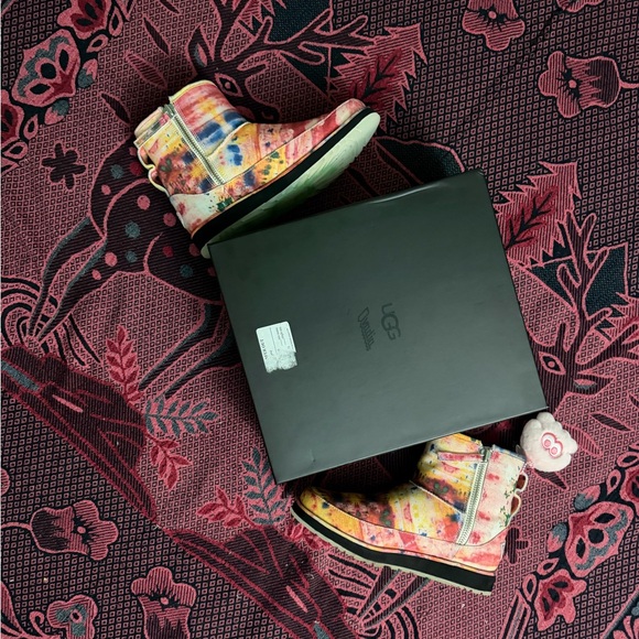 UGG Other - UGG multicolor boots